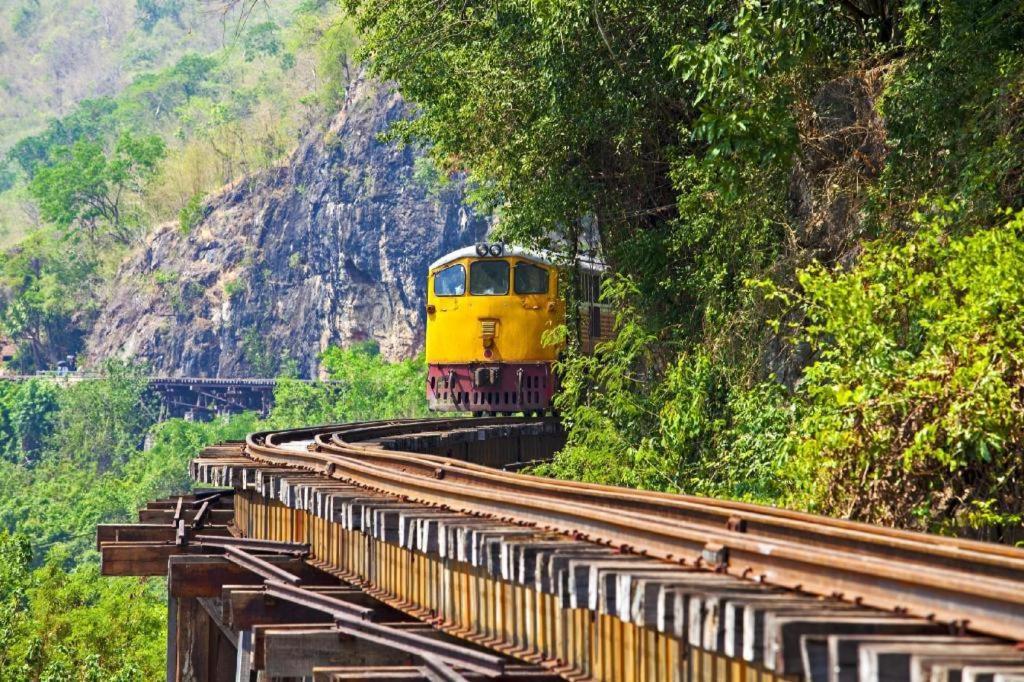 Ruen Maihom Riverside Cottage Kanchanaburi Exterior foto