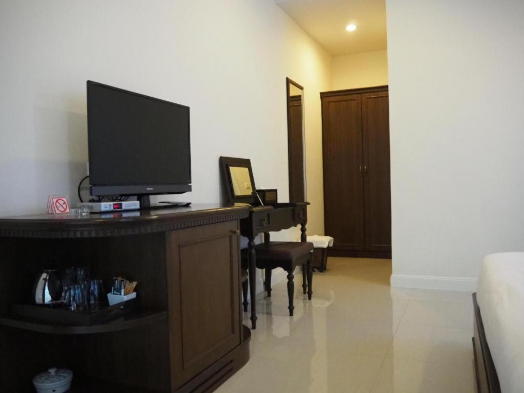 Ruen Maihom Riverside Cottage Kanchanaburi Exterior foto