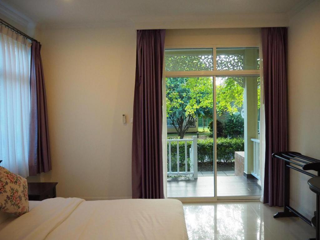 Ruen Maihom Riverside Cottage Kanchanaburi Exterior foto