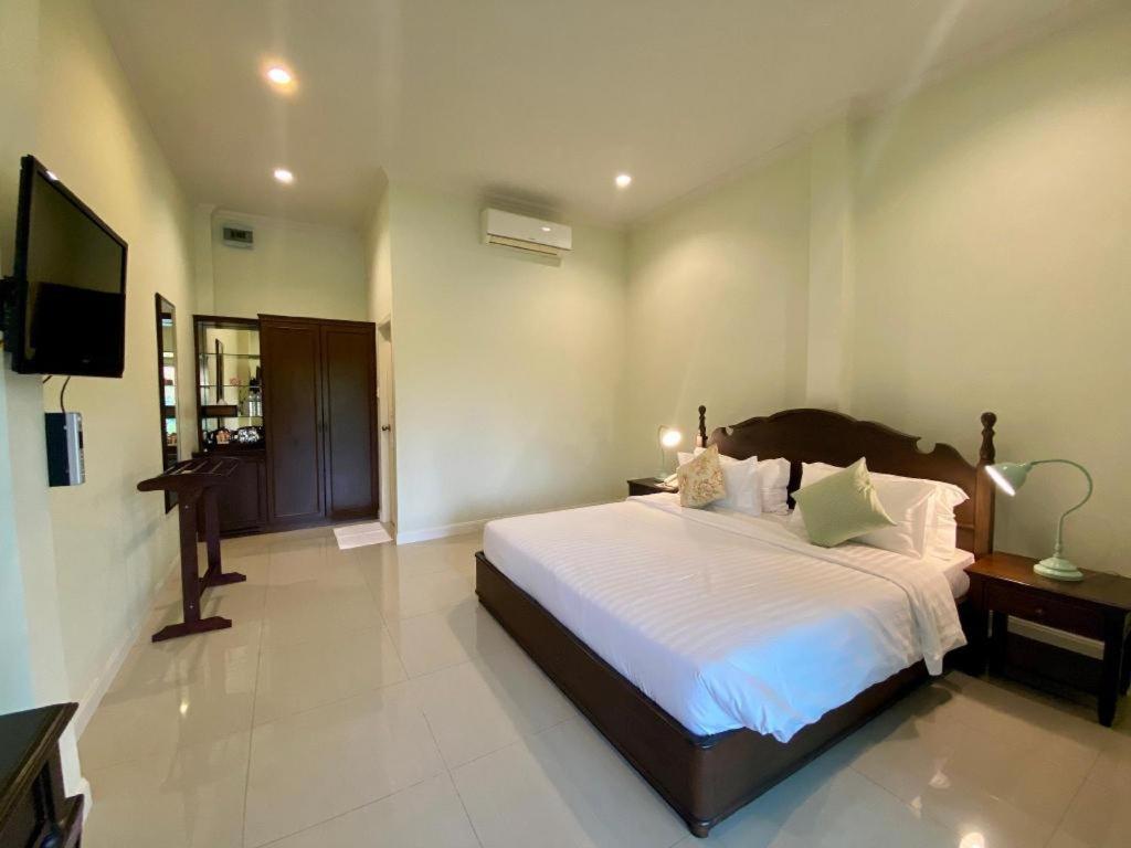 Ruen Maihom Riverside Cottage Kanchanaburi Exterior foto