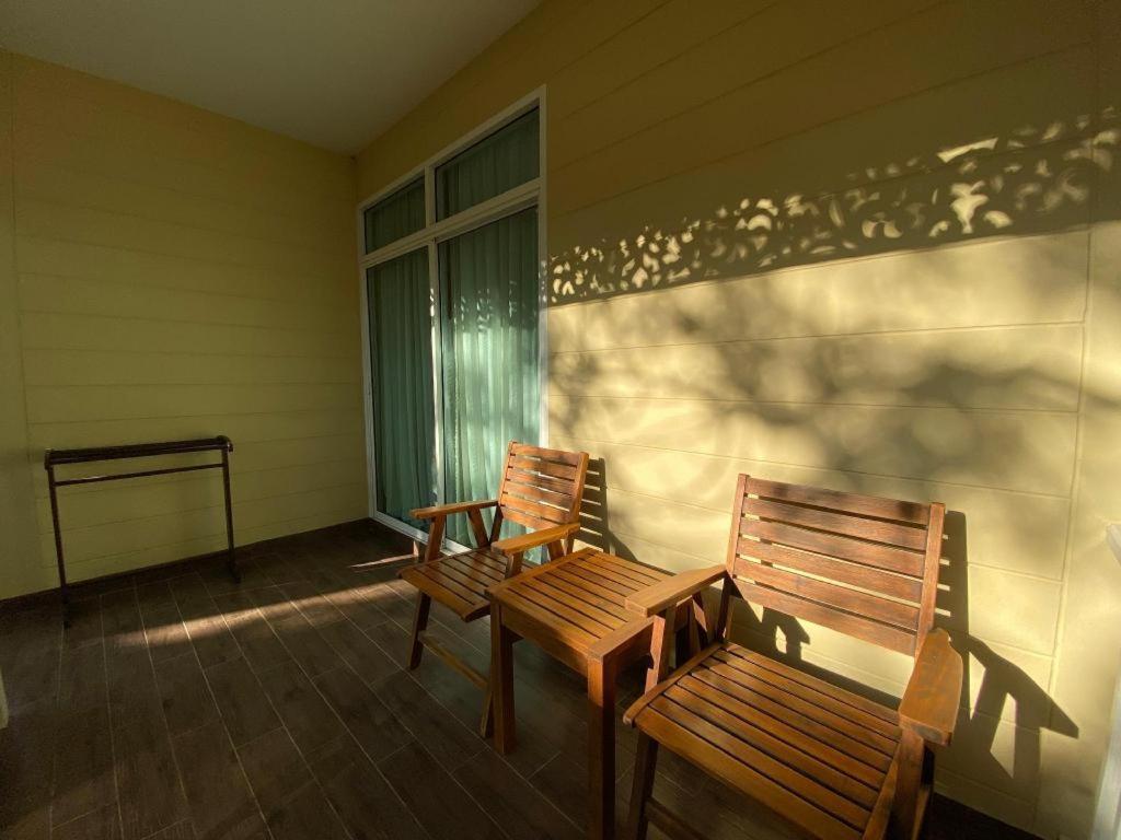 Ruen Maihom Riverside Cottage Kanchanaburi Exterior foto