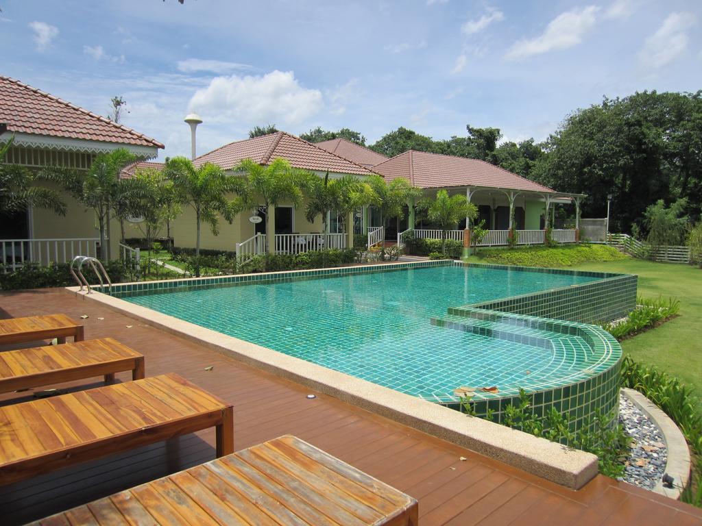 Ruen Maihom Riverside Cottage Kanchanaburi Exterior foto